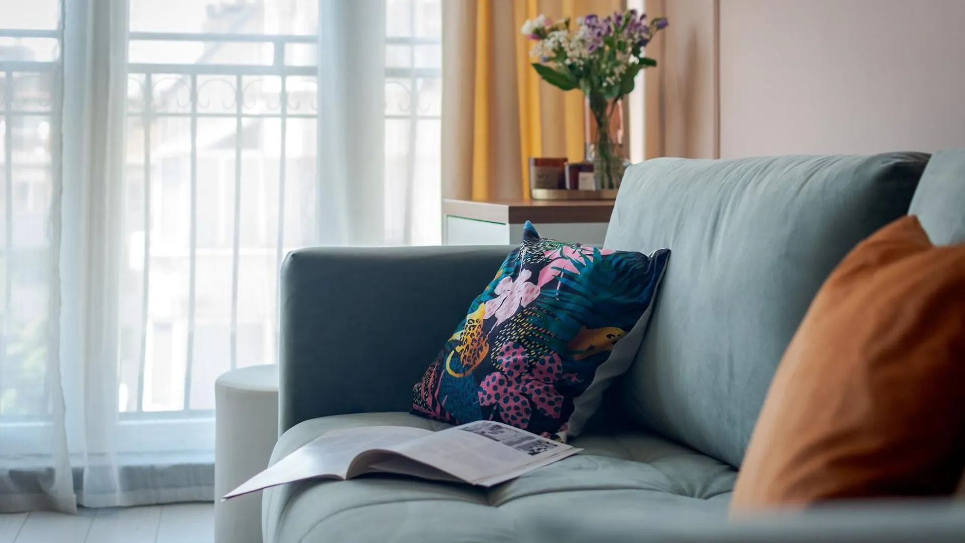 Apartment Maison Coloree - Bright And Cozy Home By Metro And Mall Sofia Bulgaria